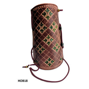 Hoste Traditional Bracer