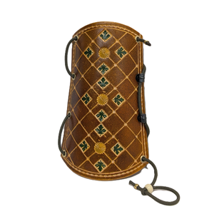 Hoste Traditional Bracer